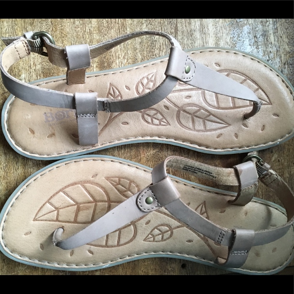 BORN TAUPE LEATHER THONG SANDAL 11 M